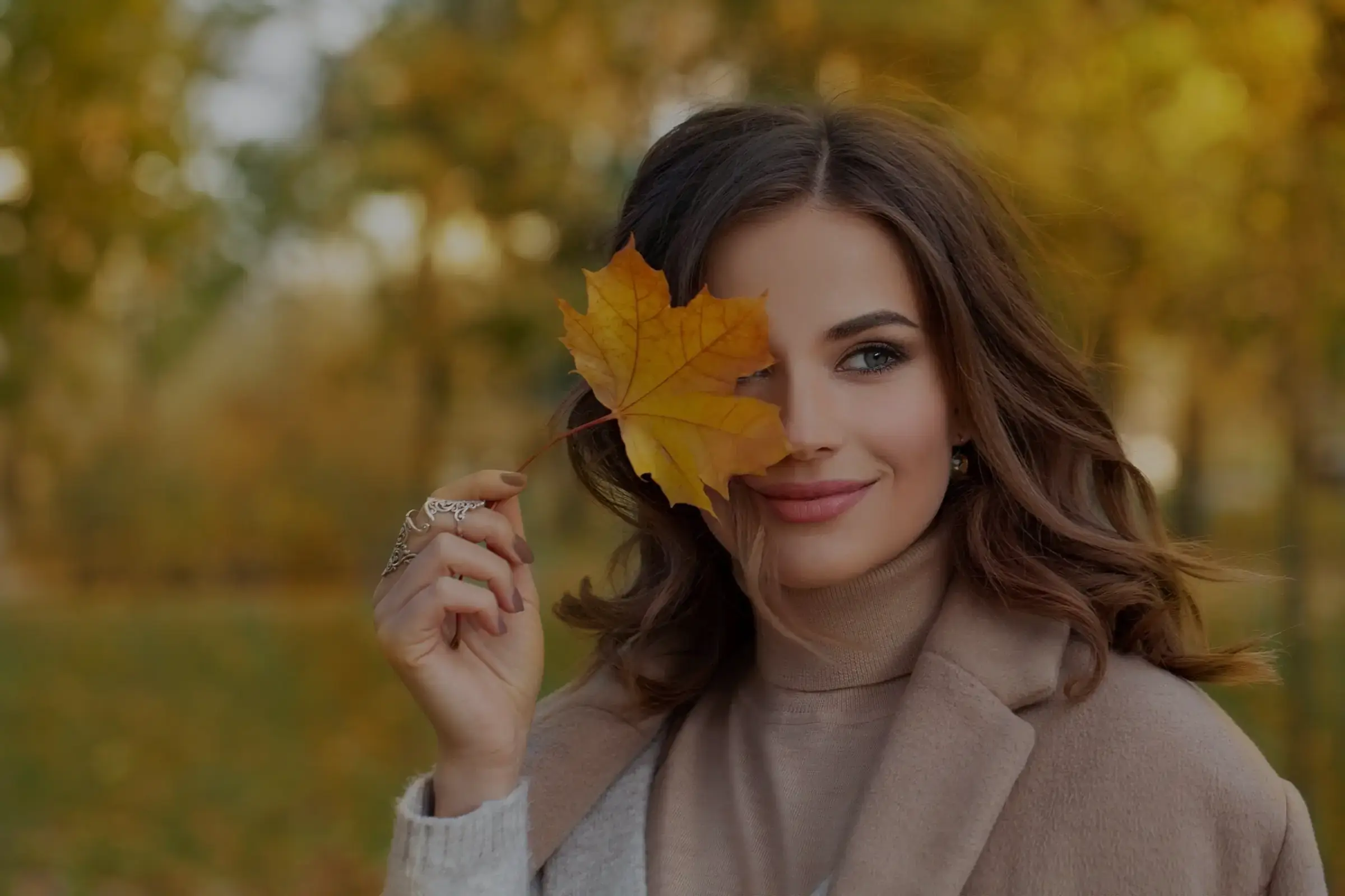 Fashionable woman with clear vision enjoying autumn